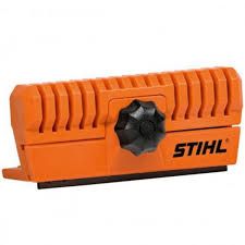 Инструмент сваляне на мустаци от водещата шина STIHL