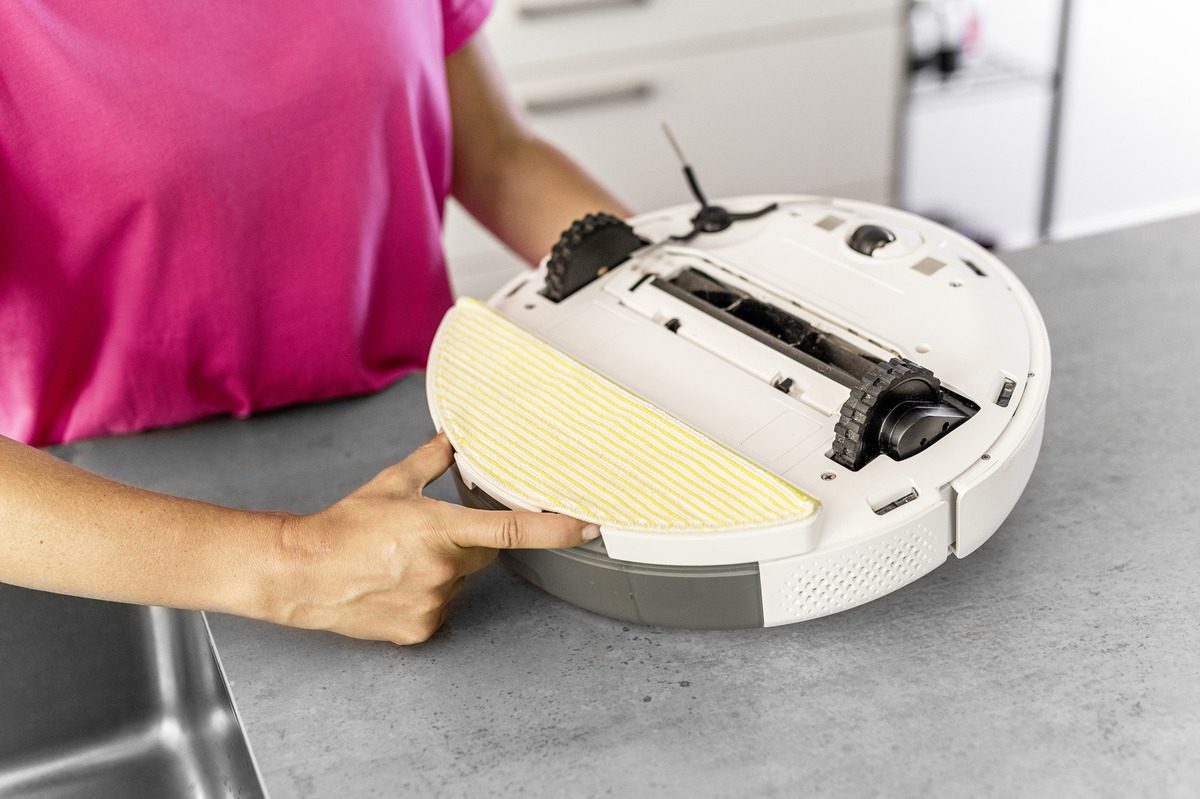 Прахосмукачка робот Karcher RCV 5, 5,2 Ah, за сухо, мокро или комбинирано почистване