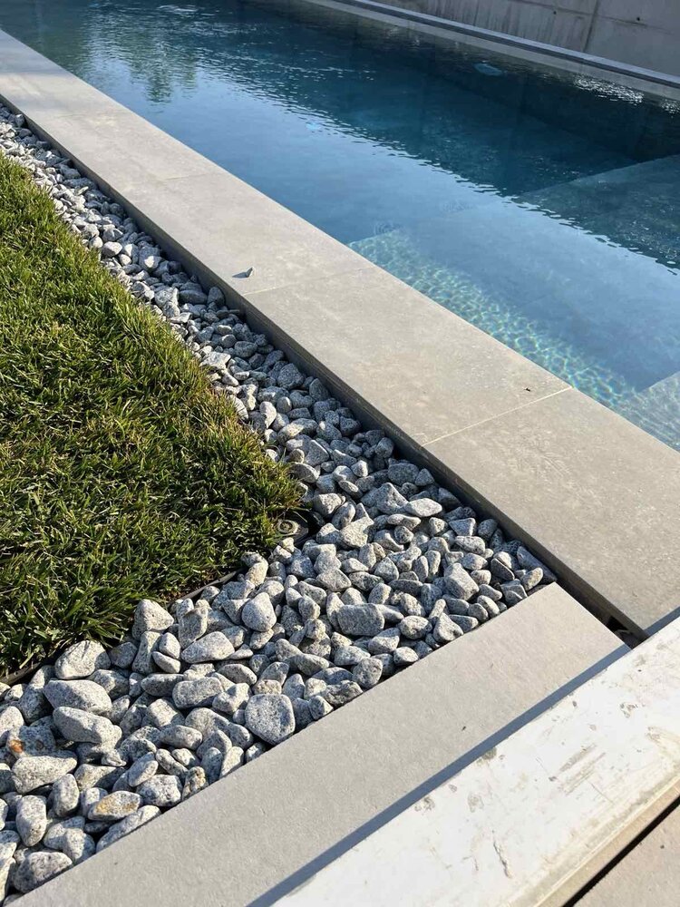Grey Decorative Granite Stones 20 kg for Garden and Yard