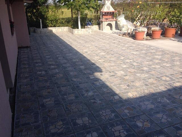 Standard Outdoor Paving Tile 40 x 40 x 4 cm - Price per Piece