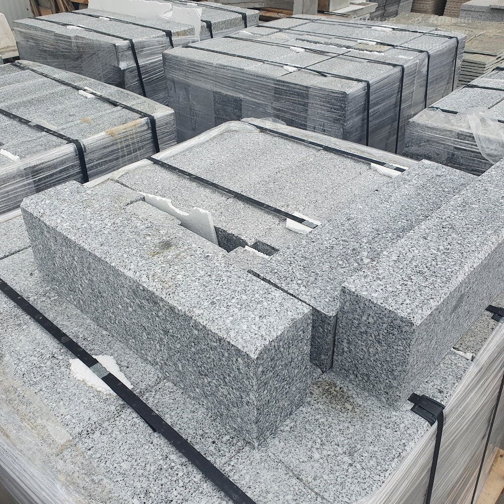 Hera Grey Granite Kerb 10 x 15 x 50 cm with 1 cm Chamfer