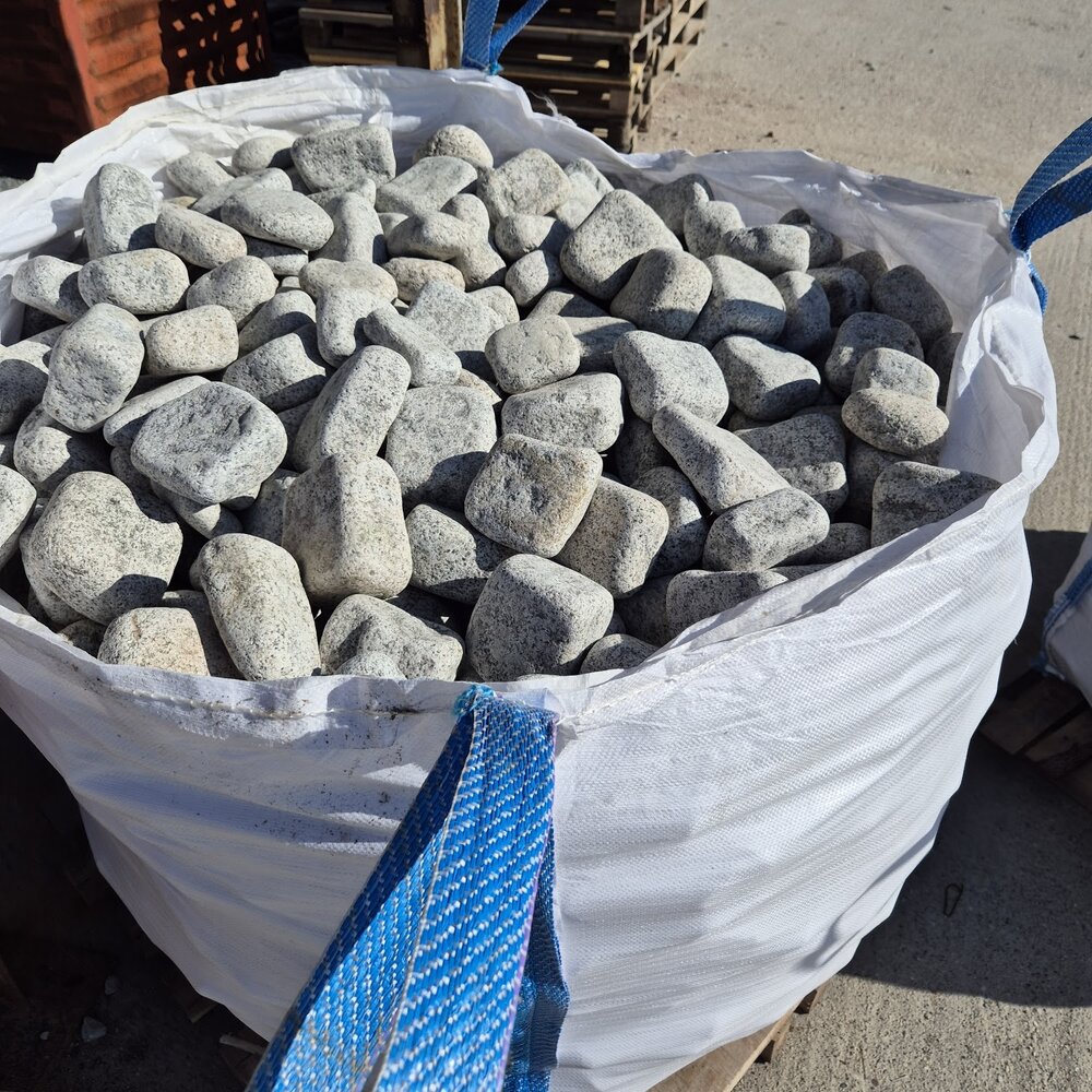 Tumbled Grey Granite Setts 10 x 10 x 5 cm - 1 Ton