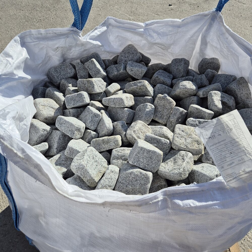 Tumbled Grey Granite Setts 10 x 10 x 5 cm - 1 Ton
