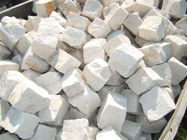 White Vratsa Limestone Setts 10 x 10 x 10 cm - 1 Ton