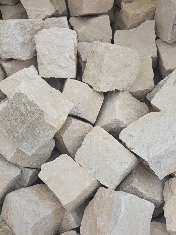White Vratsa Limestone Setts 10 x 10 x 10 cm - 1 Ton