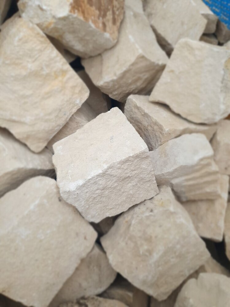 White Vratsa Limestone Setts 10 x 10 x 10 cm - 1 Ton