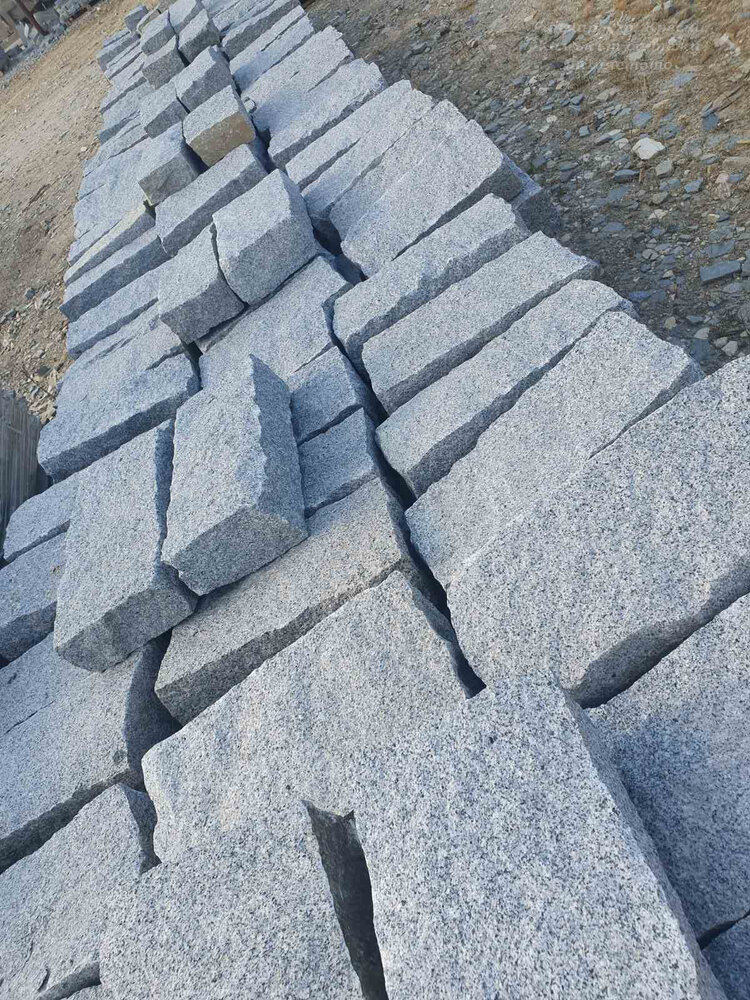 Grey Split Granite Kerb 10 x 20 x 40 cm - Price per Linear Metre