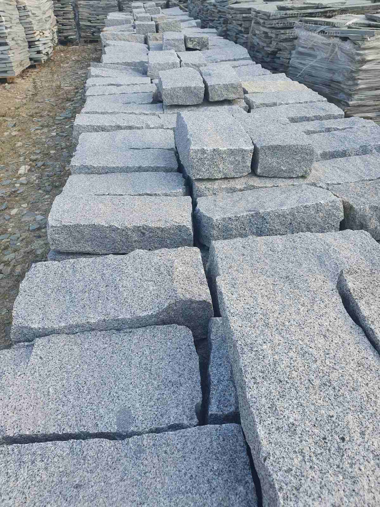 Grey Split Granite Kerb 10 x 20 x 40 cm - Price per Linear Metre