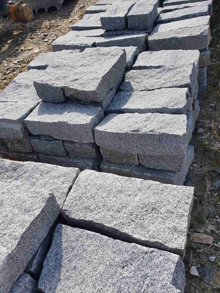 Grey Split Granite Kerb 10 x 20 x 40 cm - Price per Linear Metre
