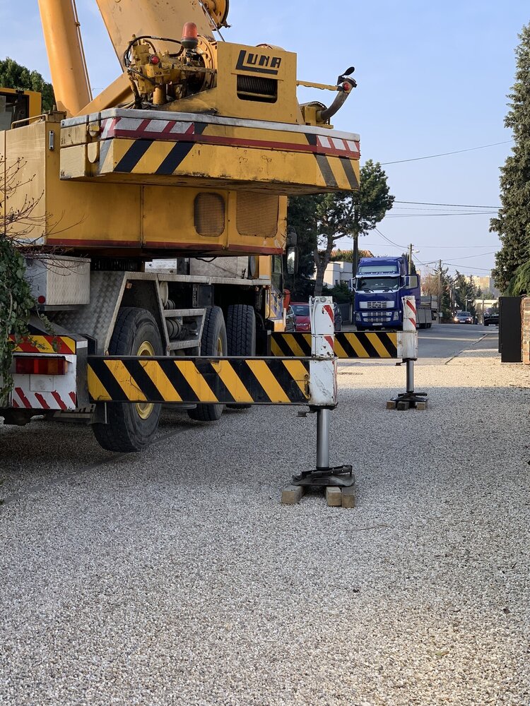 TRAFFIC Gravel Stabilization Grid with Geotextile 117.6 x 76.4 x 3.2 cm - per Piece