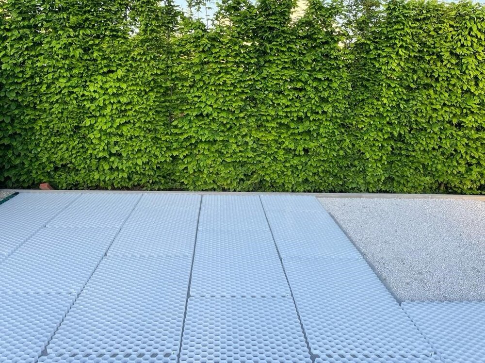 TRAFFIC Gravel Stabilization Grid with Geotextile 117.6 x 76.4 x 3.2 cm - per Piece