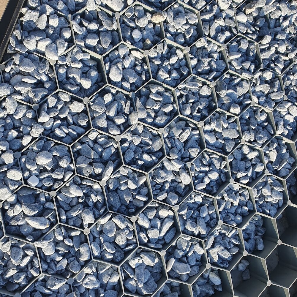 TRAFFIC Gravel Stabilization Grid with Geotextile 117.6 x 76.4 x 3.2 cm - per Piece