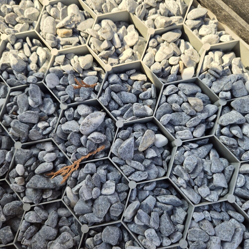 TRAFFIC Gravel Stabilization Grid with Geotextile 117.6 x 76.4 x 3.2 cm - per Piece