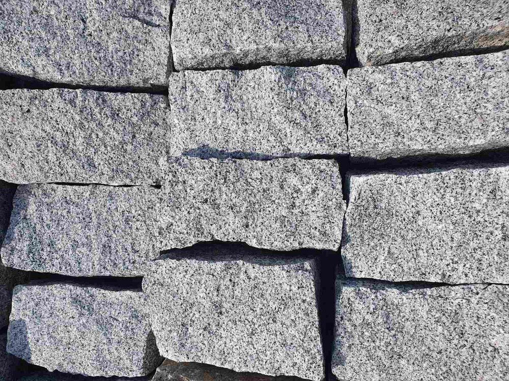 Granite Kerbs / Setts 20 x 10 x 5 cm - 1 Ton