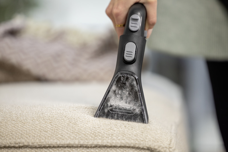 Спрей екстрактор Karcher SE 4 Plus за килими и тапицерия, 1000 W, 4 + 4 л