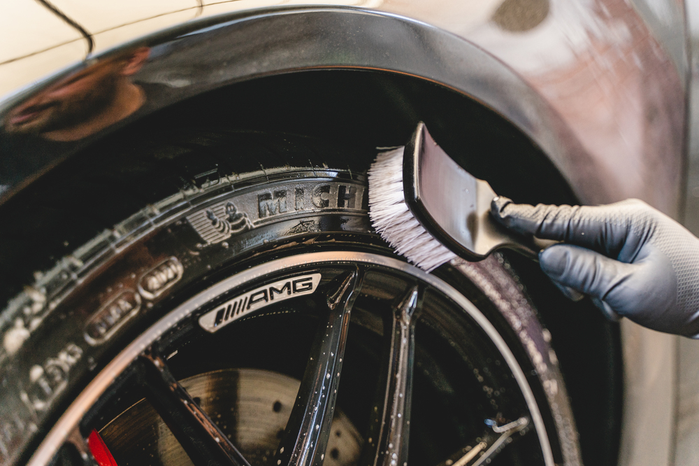 Препарат за гуми и джанти MA-FRA Maniac Line Wheel & Tyre Cleaner 1000 мл – премахва спирачен прах