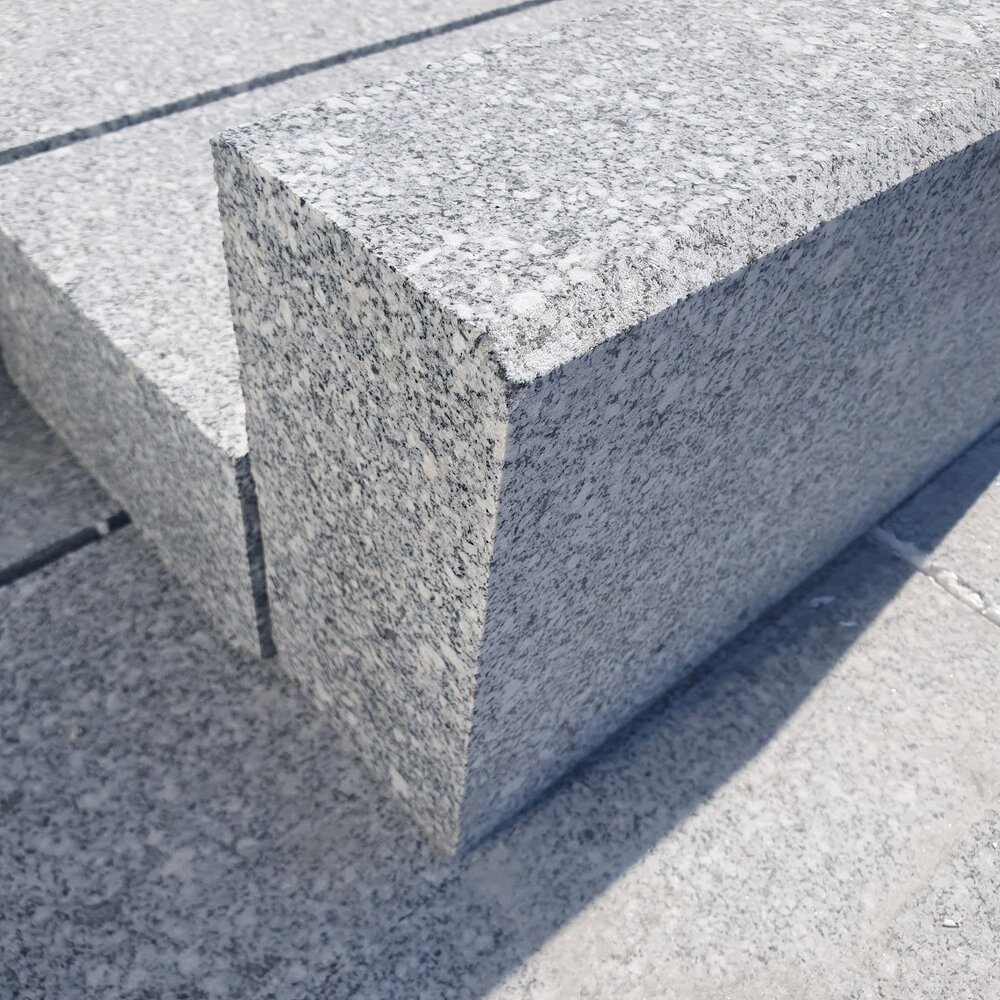 Гранитен бордюр Хера 10×20×50 см, скосен 1L