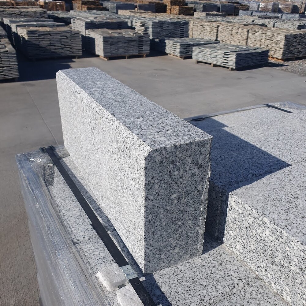 Hera Grey Granite Kerb 10×20×50 cm, Bevelled 1
