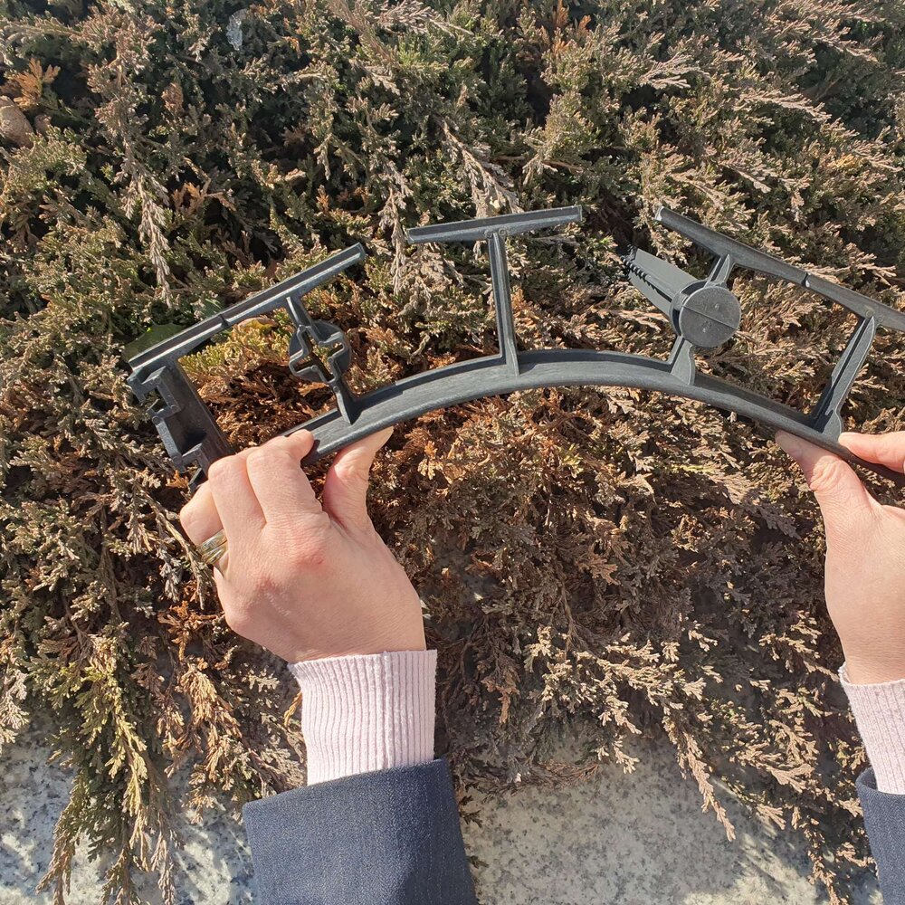 Градински бордюр / ограничител за трева 100×4.5×8 см + 2 пирона