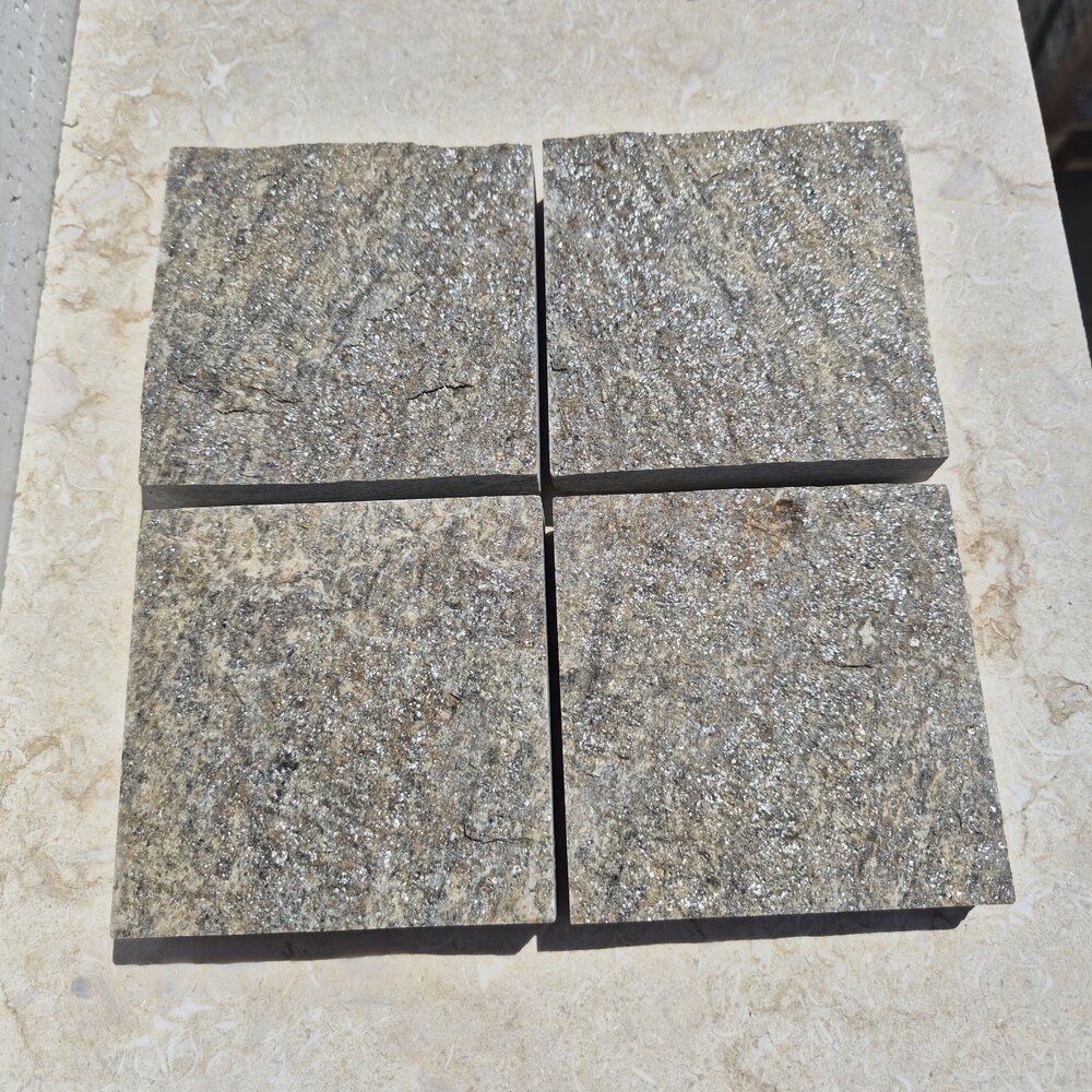 Homa Gneiss Pavers 10×10×2–3 cm, Machine-Cut
