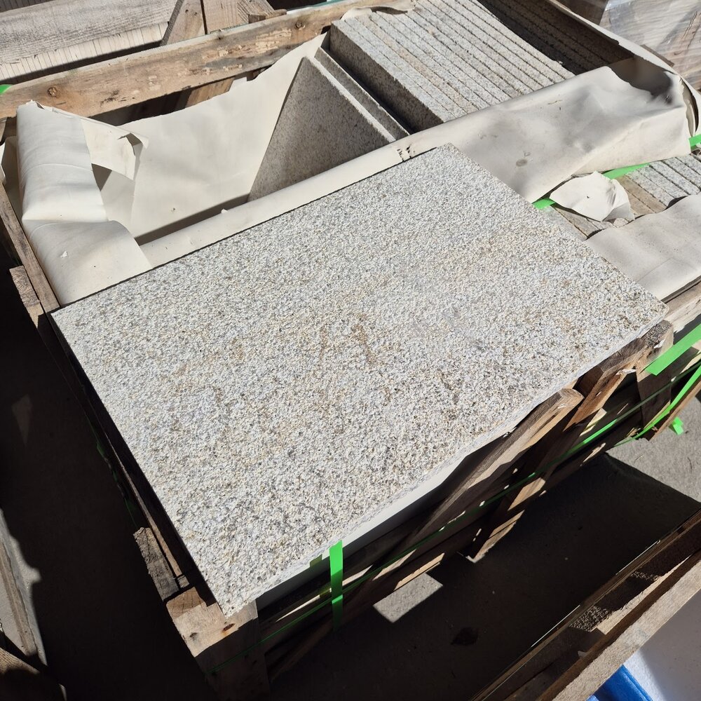 Helios Granite Garden Step 60×40×2.5 cm, Flamed Finish