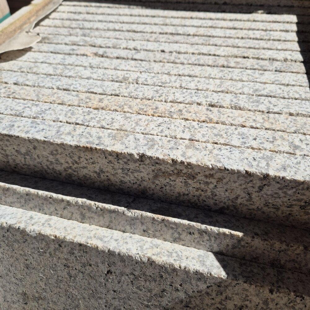Helios Granite Garden Step 60×40×2.5 cm, Flamed Finish