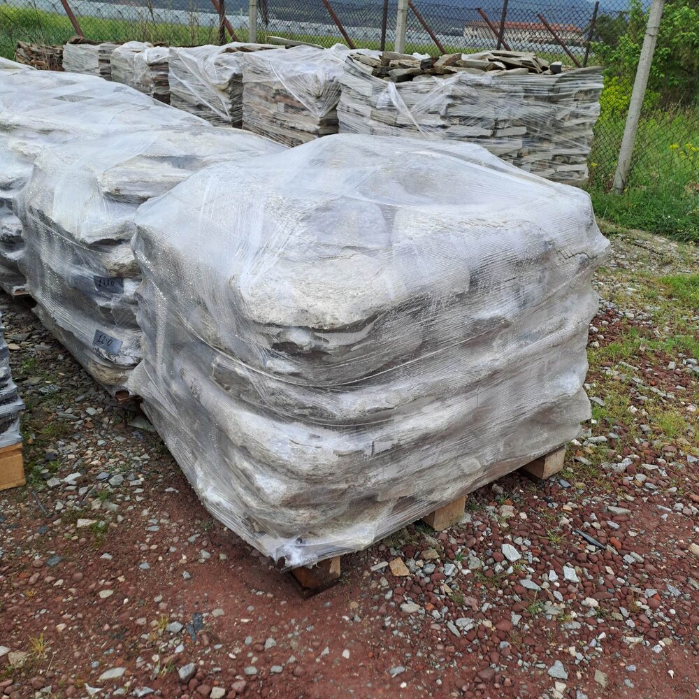 Grey Rounded Stone Stepping Slabs for Garden Paths and Cobblestone – Price per Ton