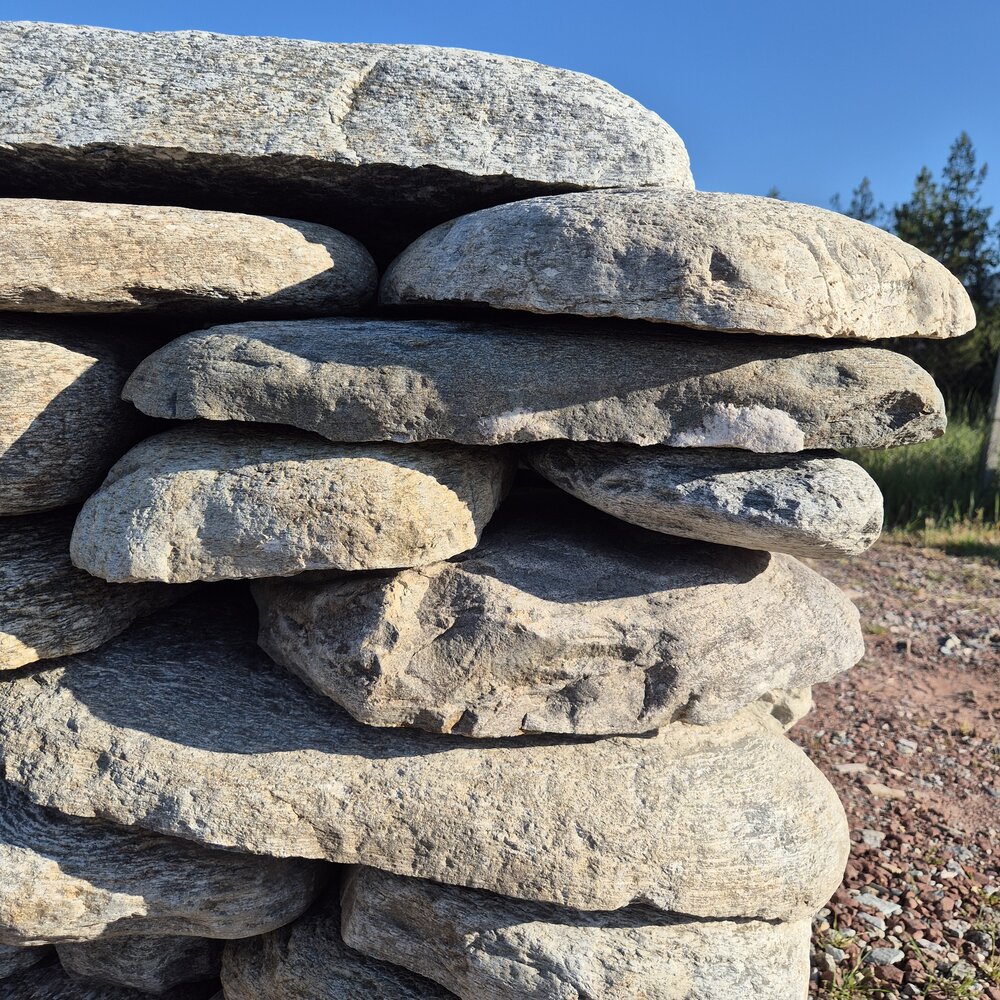 Grey Rounded Stone Stepping Slabs for Garden Paths and Cobblestone – Price per Ton