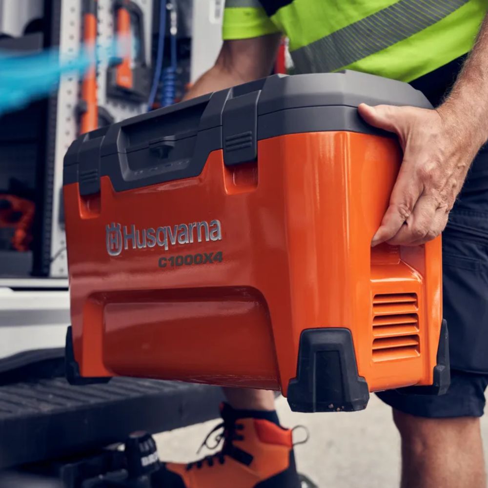 Зарядно устройство Husqvarna 40-C1000X4, 1000 W, 14.5 A, 4 гнезда
