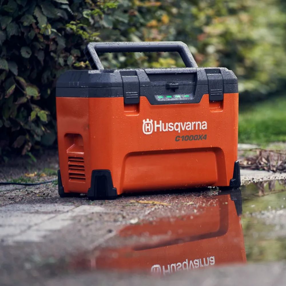 Зарядно устройство Husqvarna 40-C1000X4, 1000 W, 14.5 A, 4 гнезда