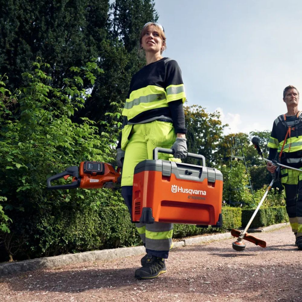 Зарядно устройство Husqvarna 40-C1000X4, 1000 W, 14.5 A, 4 гнезда