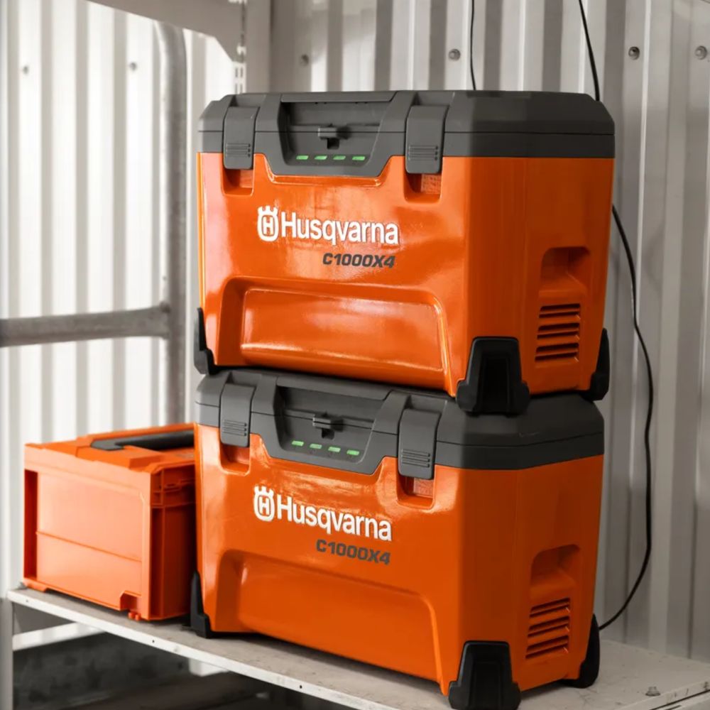 Зарядно устройство Husqvarna 40-C1000X4, 1000 W, 14.5 A, 4 гнезда