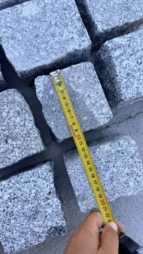 Grey Granite Pavers 10×10×8 cm with Two Cut Faces
