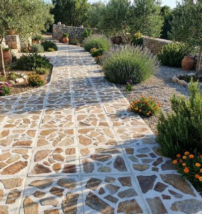 Sand-Gold White Standard Outdoor Paving Tile 40×40×4 cm – Price per Piece
