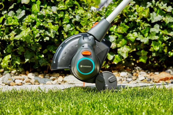 Cordless trimmer GARDENA ComfortCut 23/18V P4A Set