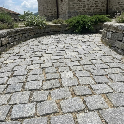 Grey Granite Paving Blocks 20 x 20 x 10 cm - 1 Ton