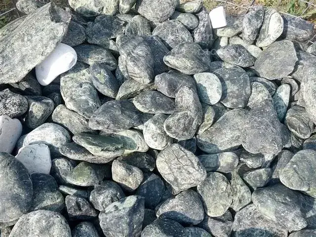 Green Decorative Marble Stones 1 Ton for Garden and Yard
